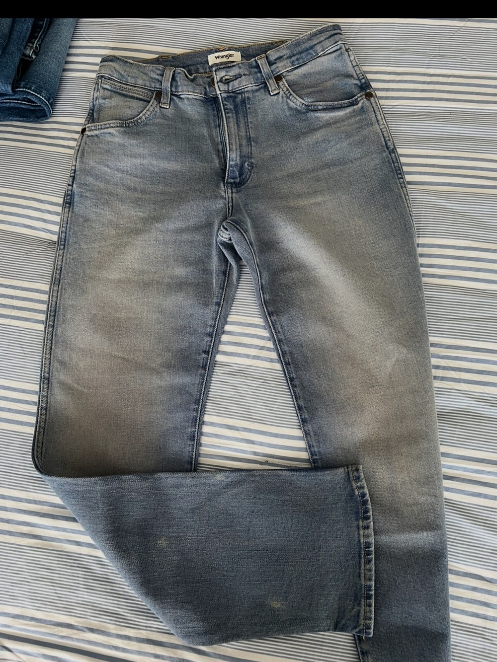 Wrangler Mid-Rise Straight Jeans